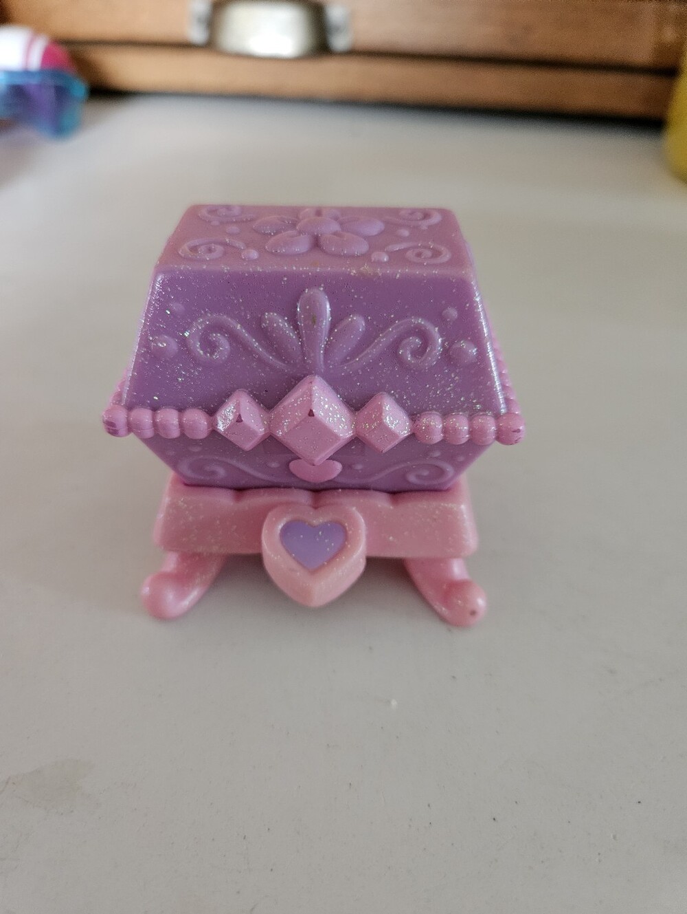 2006 Hasbro My Little Pony Crystal Princess PalaceTreasure Chest Box w/Mirror